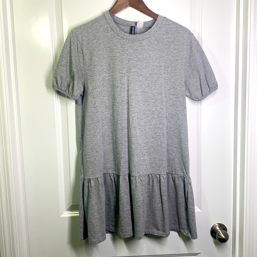 H&M - Gray Shirt Dress with Ruffle Bottom XS